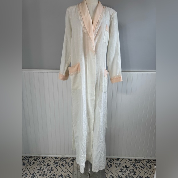 Anne Lewin Vintage White and Peach Lace Trim Robe Size Medium made in Australia - Picture 6 of 6